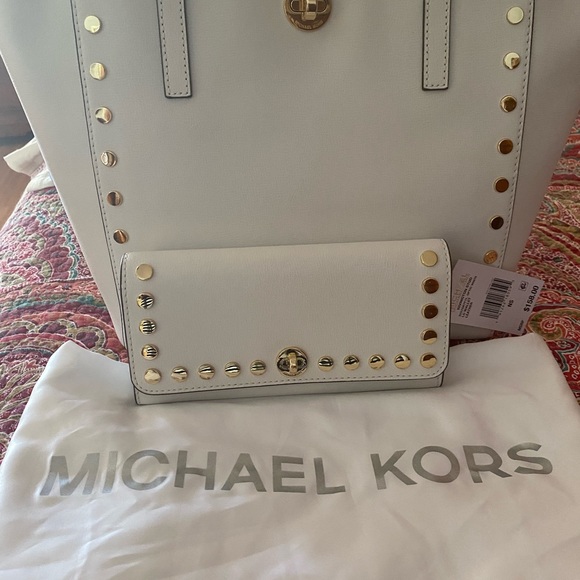 Michael Kors Handbag with wallet - Picture 3 of 16